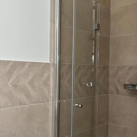 Appartamento Duplex Cosy Avec Terrasse, Proche Vichy, Ideal Pour Escapade Sportive Et Familiale - Fr-1-489-525